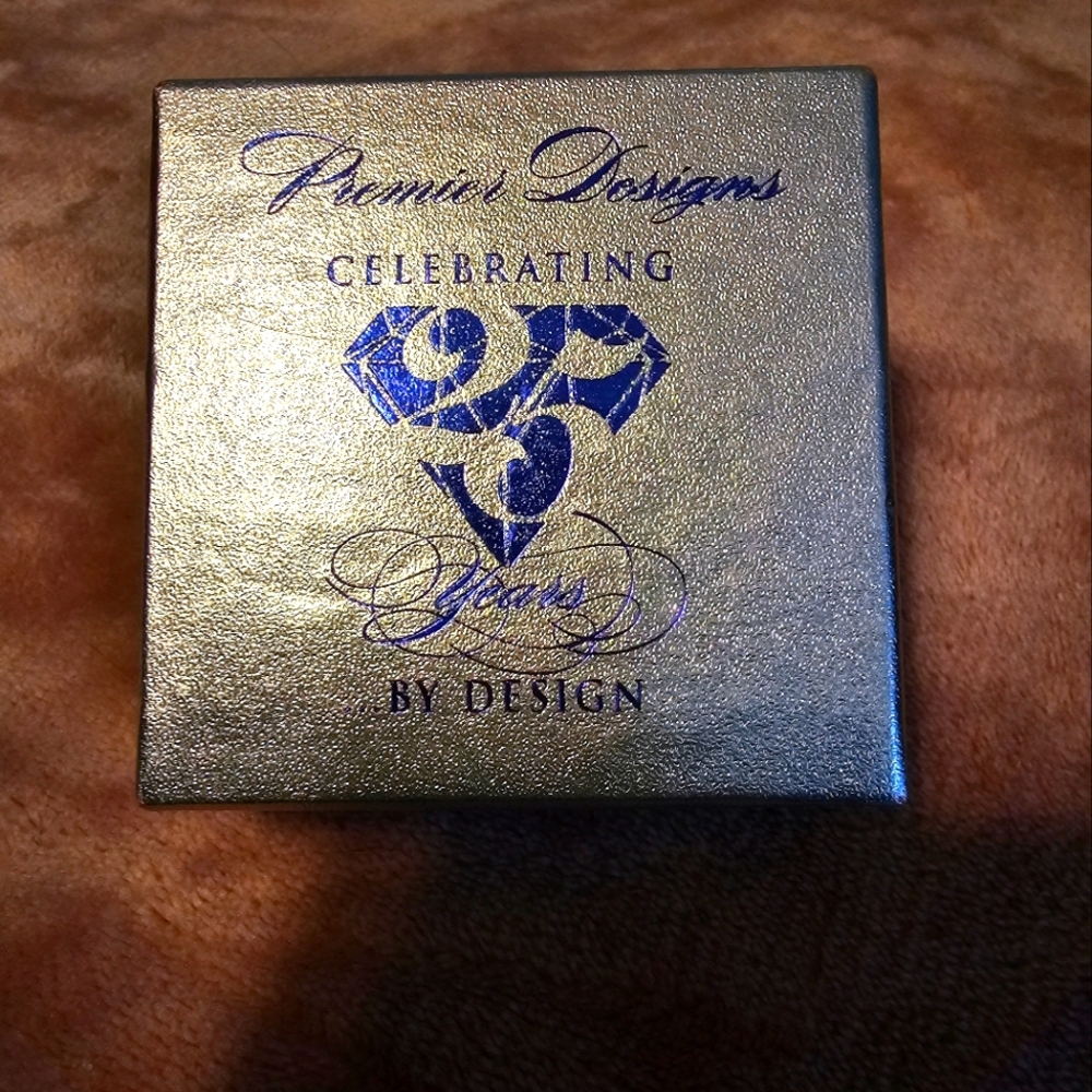 Premier Designs Statement Ring - Picture 4 of 4